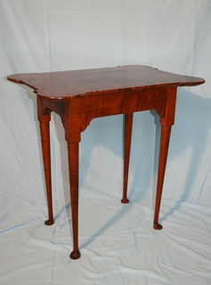 Colonial porringer table in tiger maple